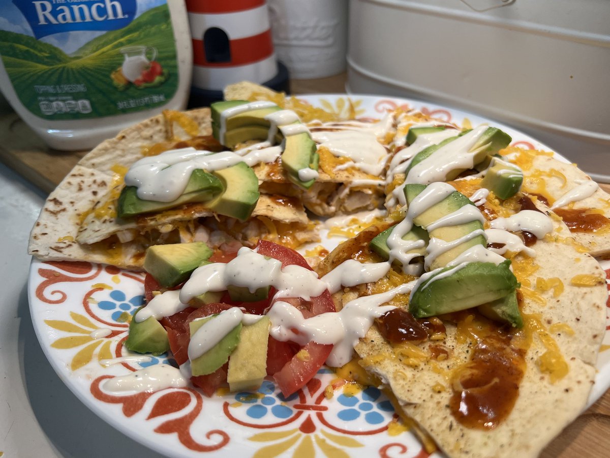 mmawifey's tweet photo. π π§ Chicken Quesadilla π₯π
#chicken #quesadilla #HVranch #dinner #summereats
π₯¦: @HVRanch
π΄: @ChrisPecero https://t.co/F26hzCFPFi