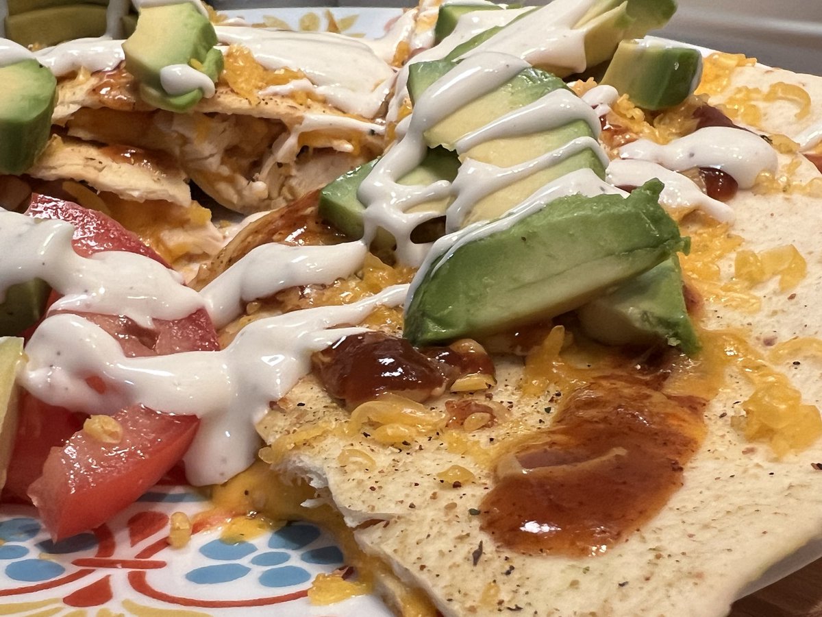 mmawifey's tweet photo. π π§ Chicken Quesadilla π₯π
#chicken #quesadilla #HVranch #dinner #summereats
π₯¦: @HVRanch
π΄: @ChrisPecero https://t.co/F26hzCFPFi