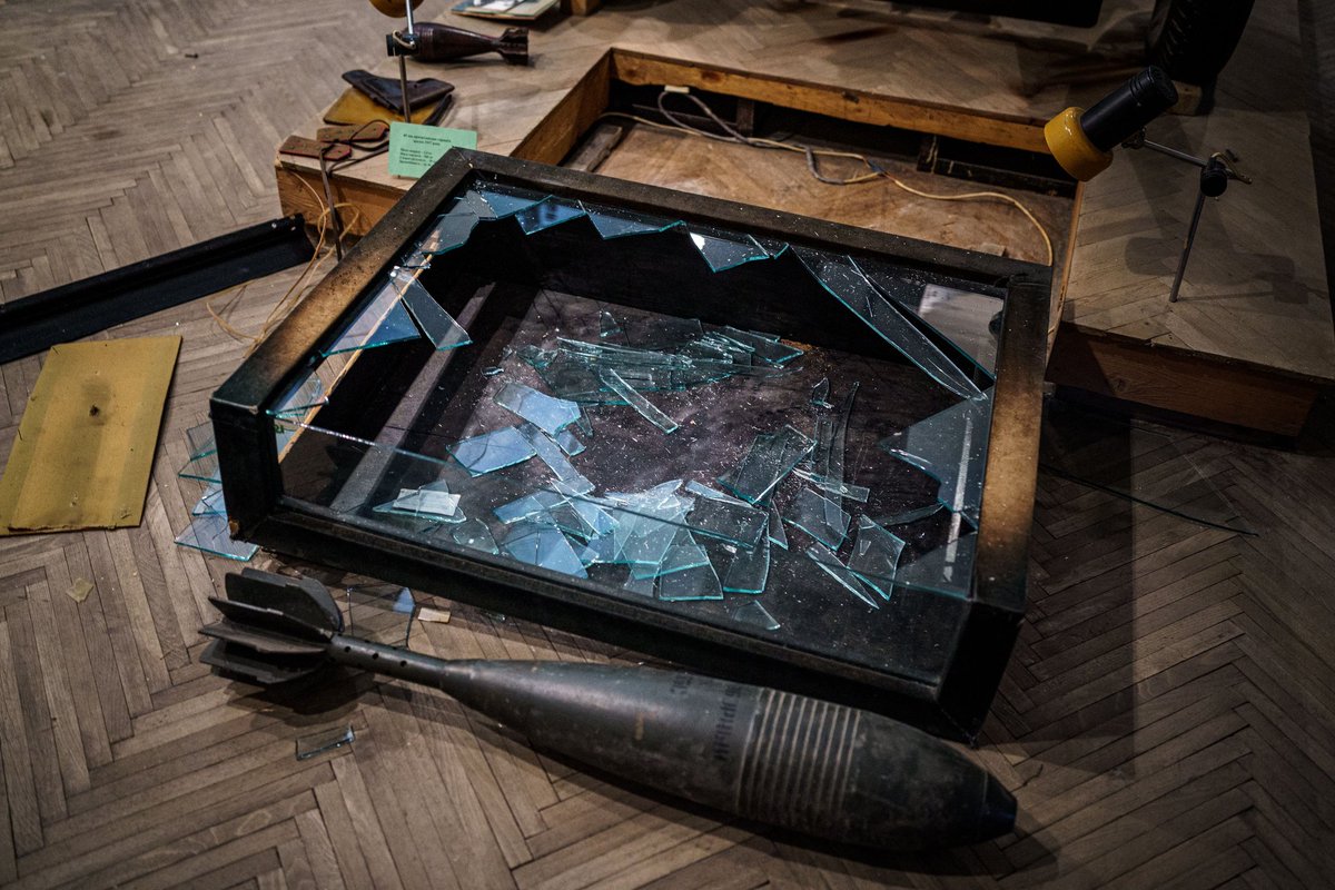 FC_actu's tweet photo. L'Unesco a fermement condamné des frappes russes sur Odessa jeudi avec des dommages sur les musées archéologique, maritime et de littérature. 
En avril, elle évoquait déjà 2,4 milliards d’euros de destructions culturelles en Ukraine à cause de la guerre.🇺🇦
https://t.co/szvP9OcfDC https://t.co/P8A3z7OvWX