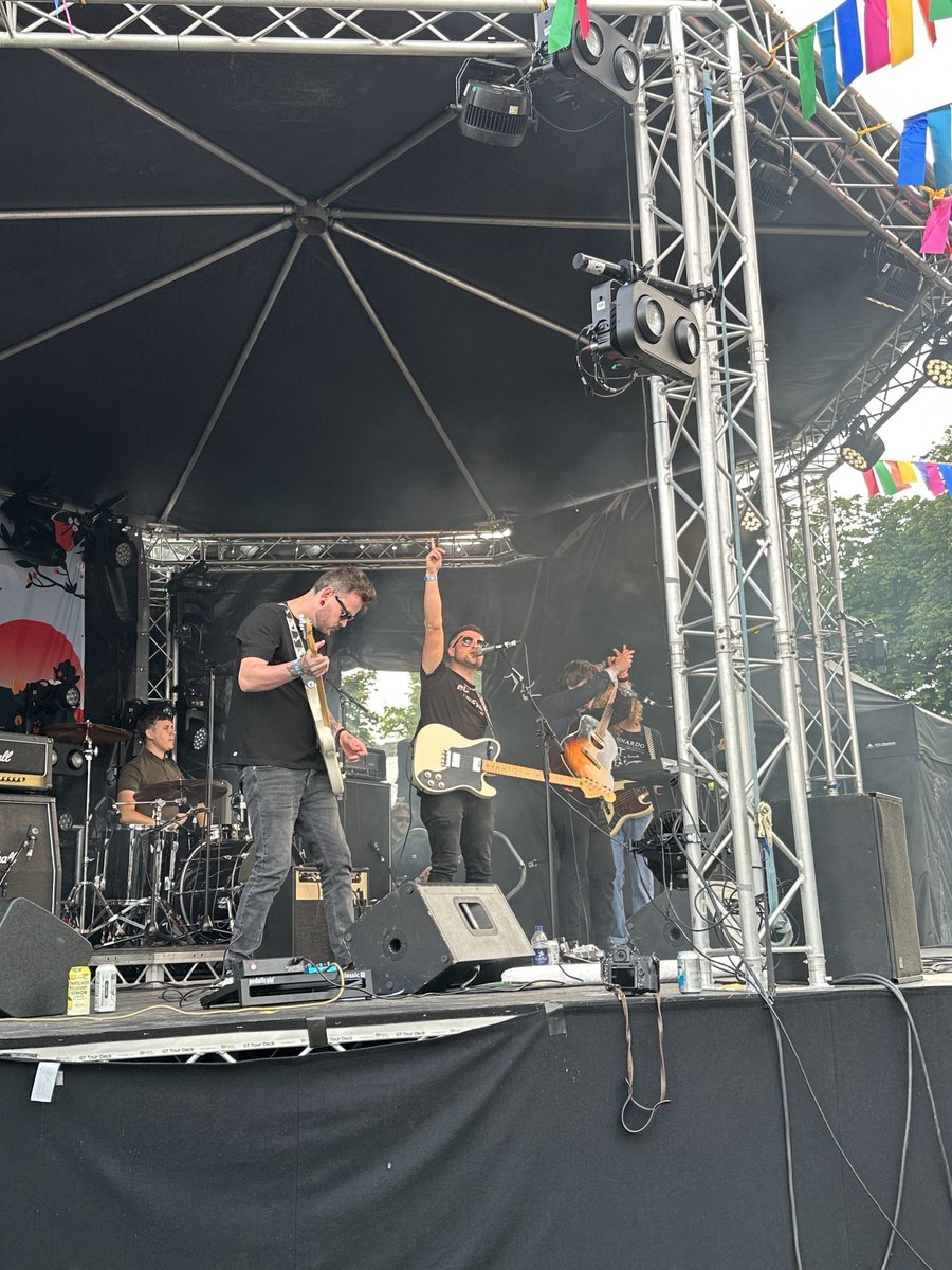 janeydark's tweet photo. ⁦@TherosadocsUK⁩ at Tramlines. Another great set! ❤️ https://t.co/c0KsTj1Ehp