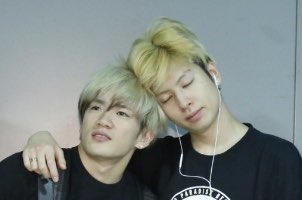 makoto_lo_olzzz's tweet photo. bot2日目も頑張るぞ👬
@ura_river_ #bot https://t.co/Sx9n2P2PTc
