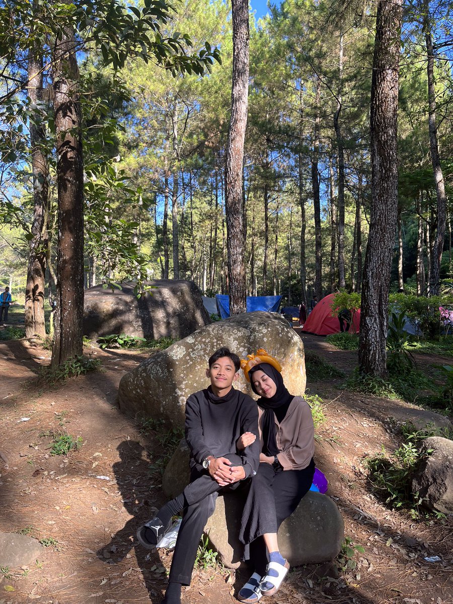singgihalms's tweet photo. mo kenalin orang lama tp skrg dah jadi orang spesial hehe. ilysm🫶🏻 https://t.co/kjYLPg5QxG