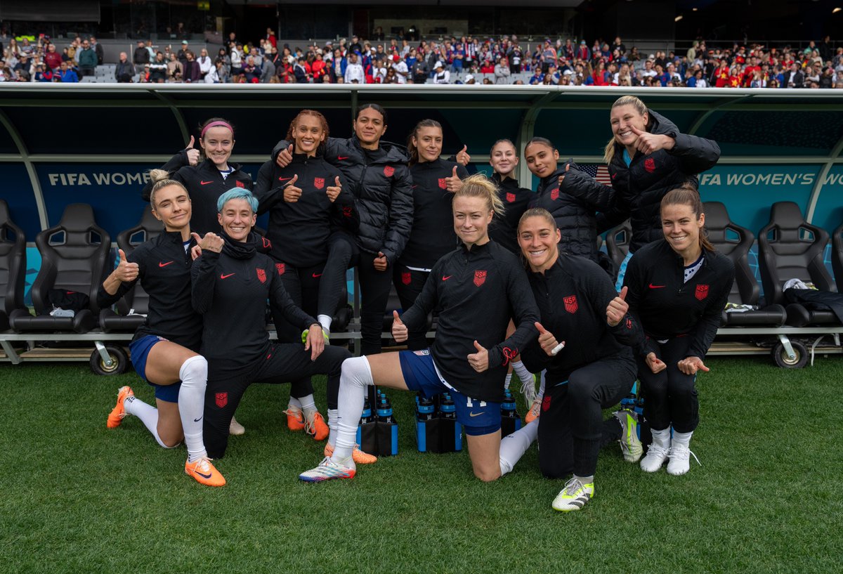 USWNT's tweet photo. Bench back at it 📸 https://t.co/uvCIdGHmIs