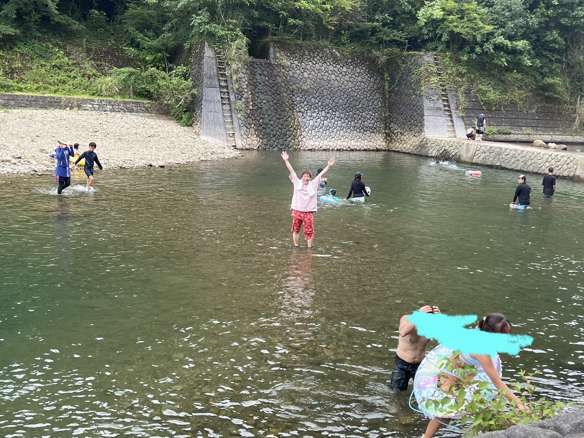 早川伸吾 on X: 宮崎市 加江田渓谷で川遊び t.col5ZsG0rrw0  X