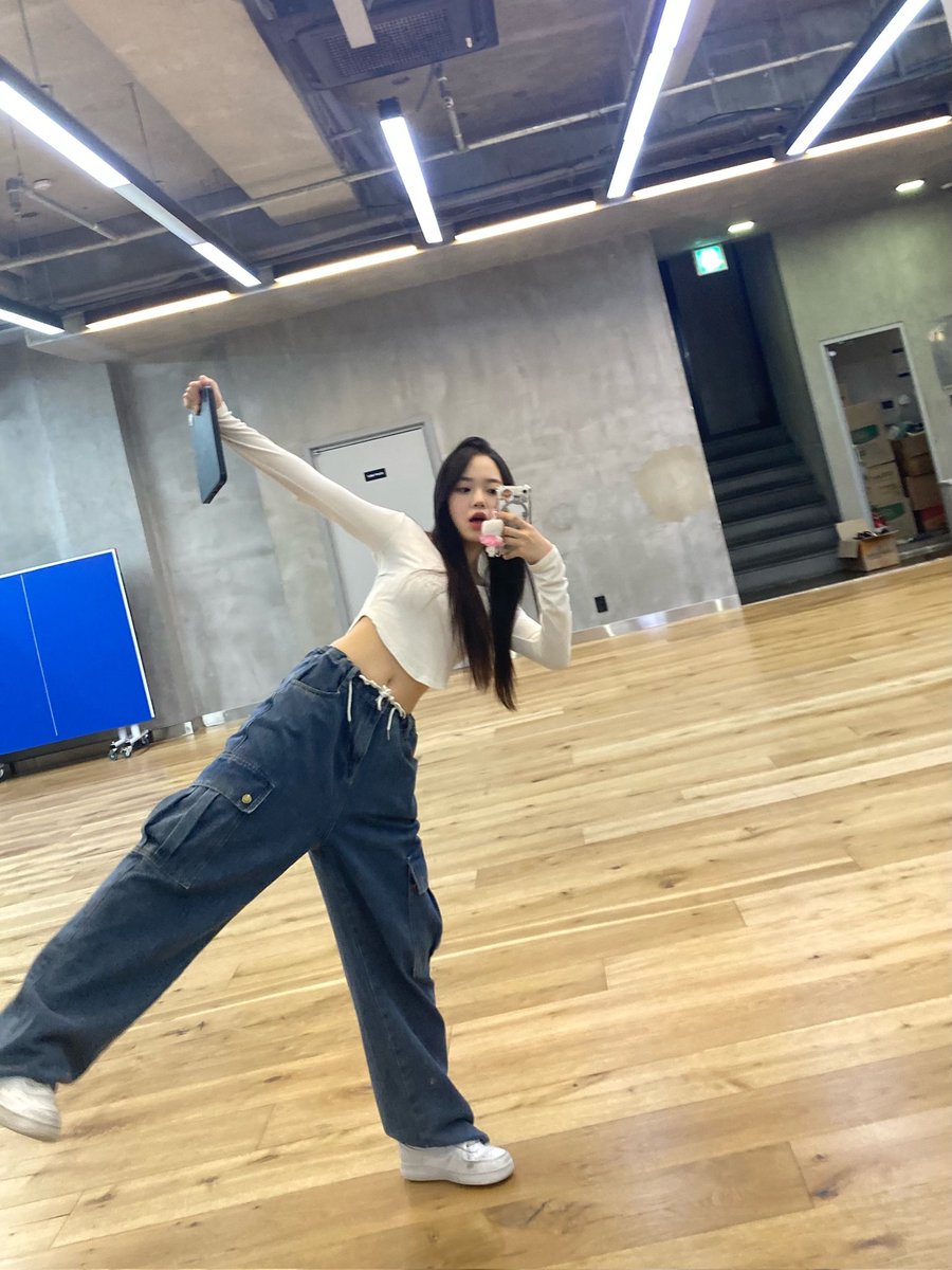 member_classy's tweet photo. [#보은] 

우당탕🐱 

#CLASSy #클라씨
#BOEUN https://t.co/uE3lqFVmqd