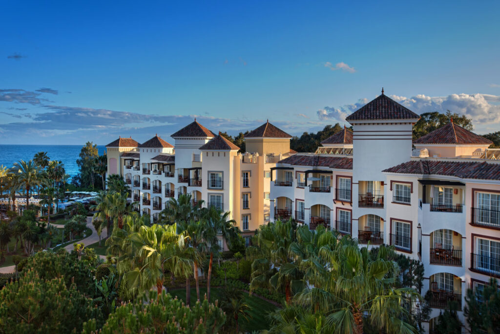 Top 10 Must-Visit Marriott Vacation Club Resorts: Discover the top 10 resorts in Marriott Vacation Club. Explore luxurious accommodations, stunning locations, &amp; unique experiences! - mailchi.mp/atimeshare/top…