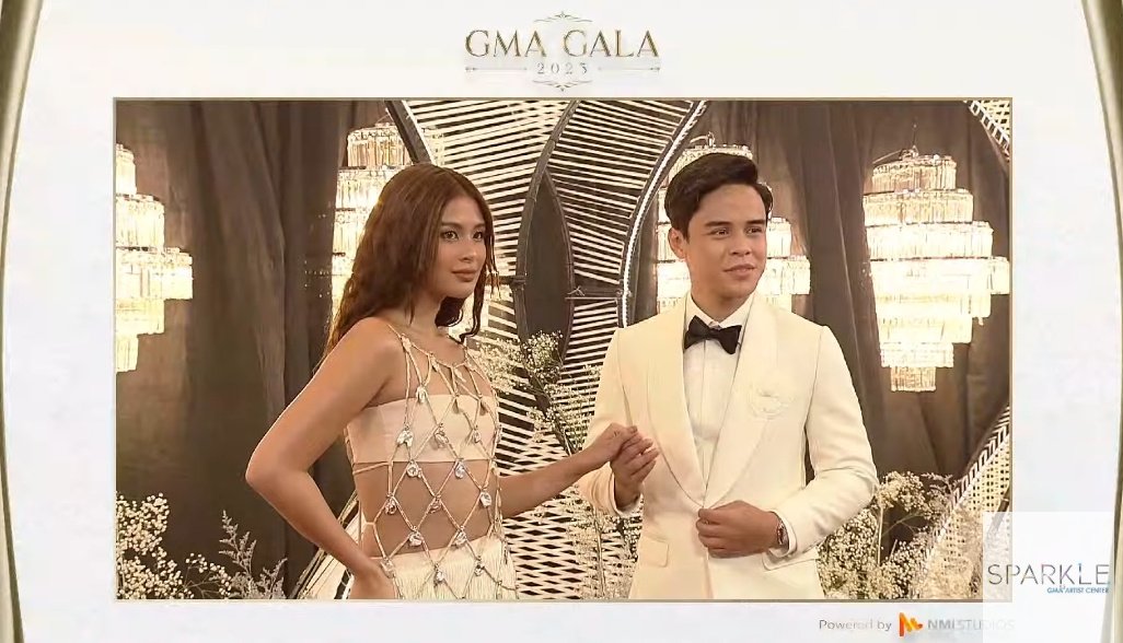 JoshBiOFC's tweet photo. Gabbi and Khalil entering the red carpet together! 

FIRST GMA GALA OF JOSHBI
#GMAGala2023 
SPARKLING GABBI GARCIA https://t.co/dG7c3WGr9G