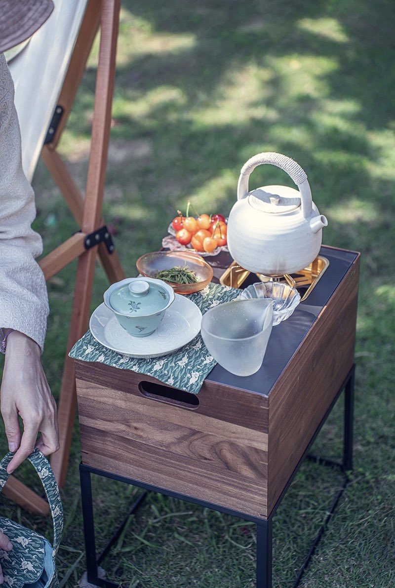 morimatea's tweet photo. A cup of tea, afternoon, listen to the weather.
.
.
.
#getoutside #outsideculture #outdoortea #outdoorlife #outdoorfurniture #exquisite #elegance #teabox #magicbox #stove #kettle #claypottery #gaiwan #greentealover #greentea #teatime #summerstyles #summerdrinks #morimatea https://t.co/lPw1qxBHvM