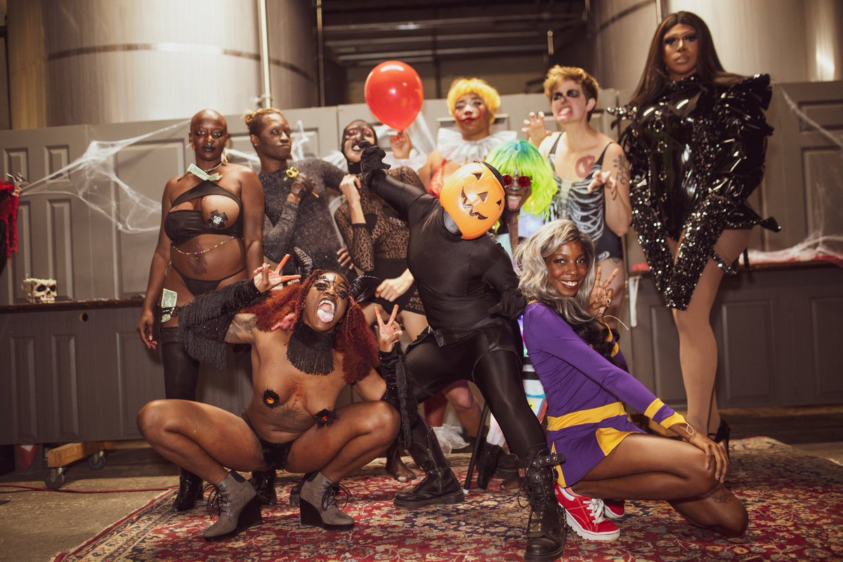NerdlesqueFest's tweet photo. It's SHIVER ME TASSELS 2 DAY and the 1 year anniversary of DC BRAULESQUE! Take a trip down memory lane with the cast photos from all 8 of our previous shows! https://t.co/UrFX0lqE2v