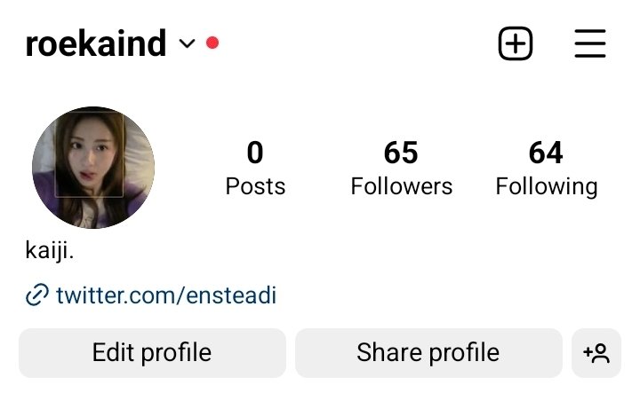 hi, let's be ig moots! 🧸