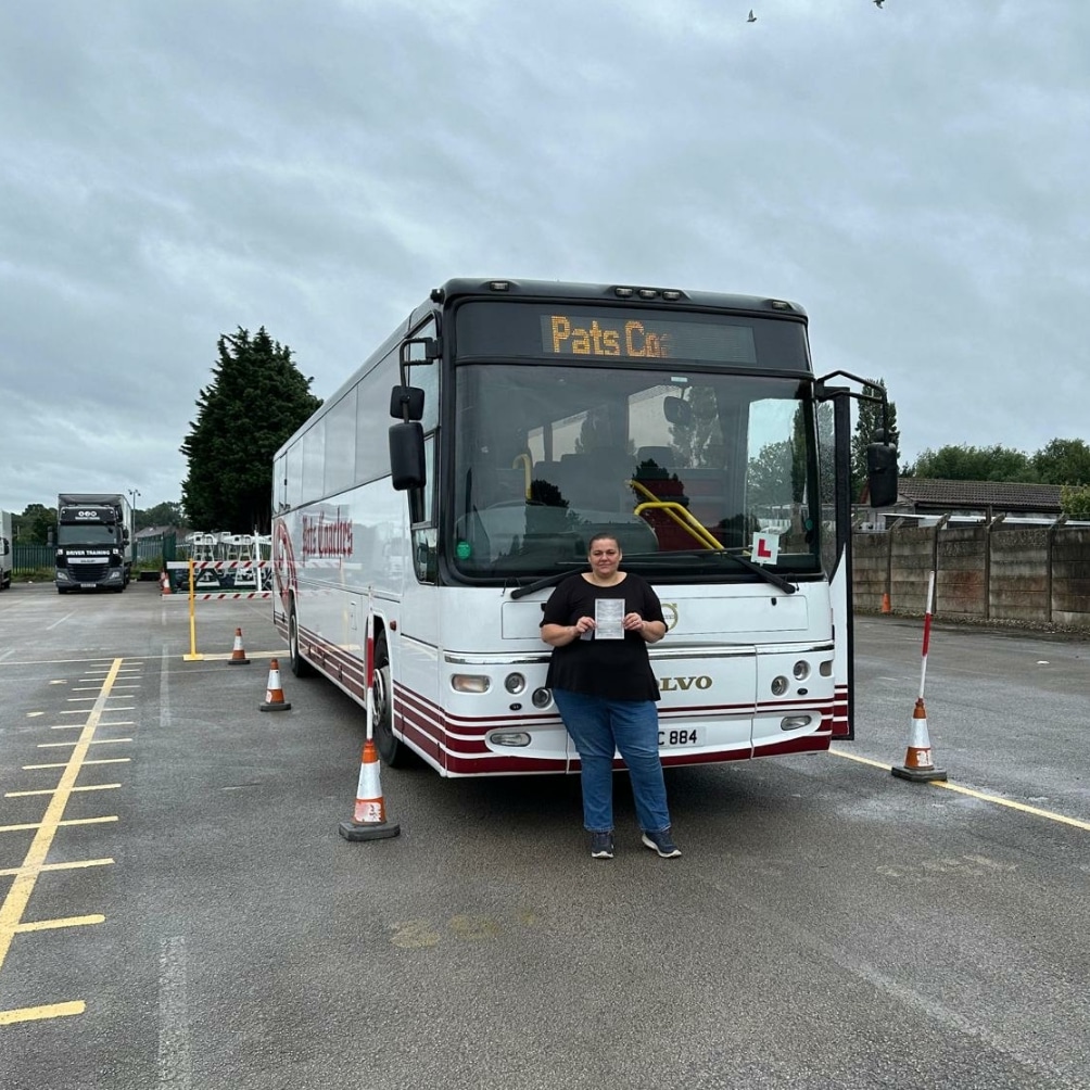 hgvcourses's tweet image. Well done to Rachel who passed her 3A off road reverse test today at our DVSA approved test site.
hgvcourses.co.uk 
#wirral #Module4 #hgvtraining #medical #liverpool #CPC #class2 #merseyside #lgvtraining #trucking #bus #wallasey #drivinglessons #drivinglicense
