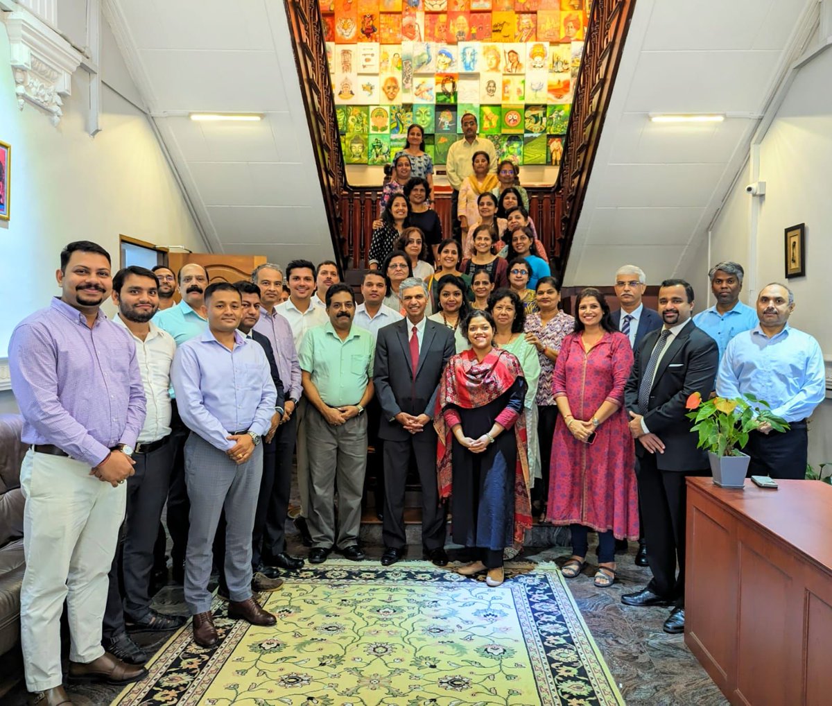 HCI_Singapore's tweet photo. Team @IndiainSingapor bids a fond farewell to High Commissioner of India Shri P. Kumaran. 

Our best wishes to him for an exciting &amp; fulfilling new assignment! https://t.co/8KYa1DiBw5