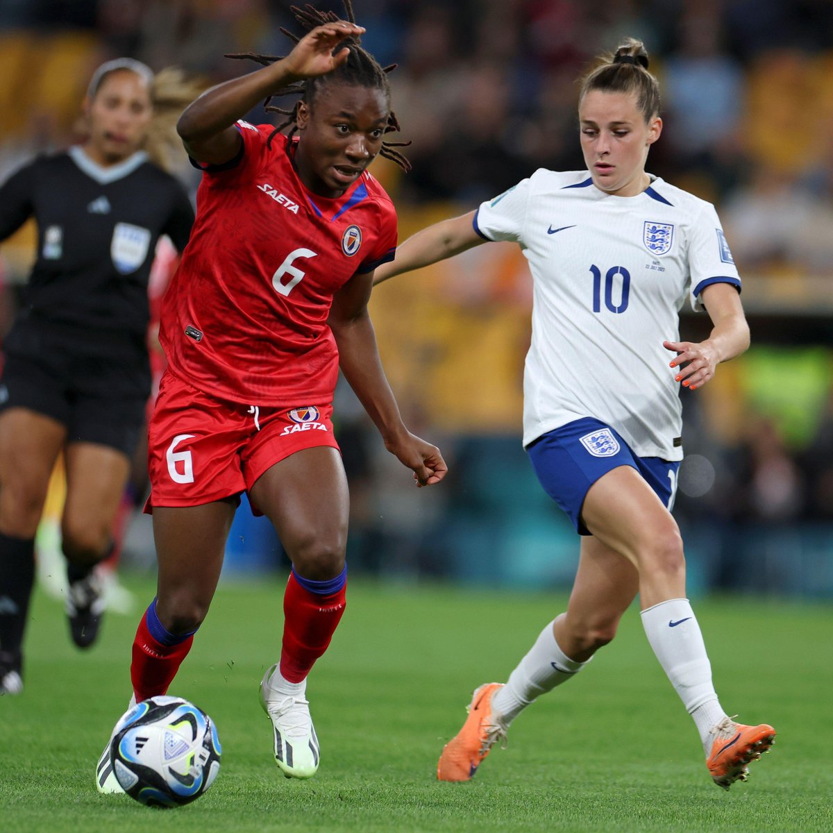 Squawka_Live's tweet photo. Melchie Dumornay vs. England:

◉= Most duels won (11)
◉ Most successful take-ons (5)
◉ Most fouls won (4)
◎ 57 touches
◎ 7x possession won  
◎ 3 chances created
◎ 2 tackles 

Played really, really well. 👏

#FIFAWWC https://t.co/BBMFQSvsfX