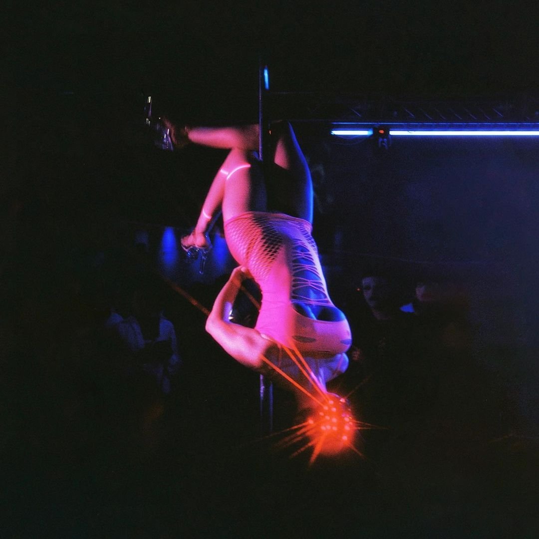 𝙞𝙩𝙨𝙧𝙤𝙧𝙩𝙞𝙯'𝙨 𝙥𝙤𝙨𝙩 𝙤𝙣 𝙞𝙜:

                   𝙱𝚞𝚛𝚕𝚎𝚜𝚚𝚞𝚎