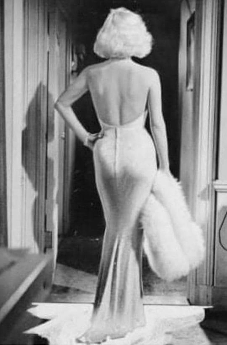 Mamie Van Doren tweet media