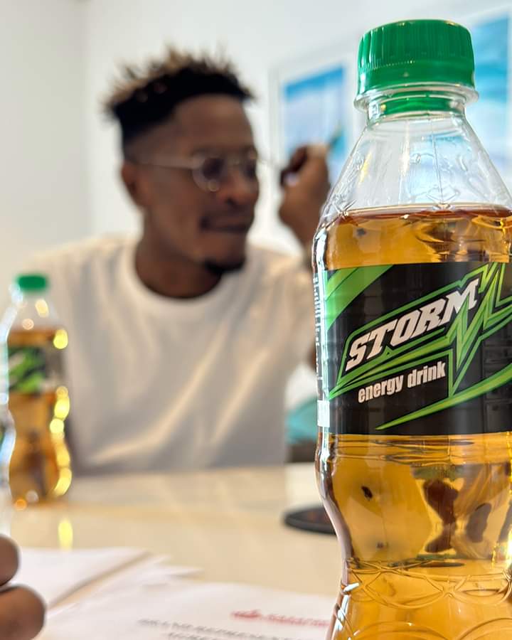 Shatta Wale has been brand ambassador for kasapreko for quite a long time now that means Shatta Wale is doing his job well and Storm energy is the best drink in the town now 🔥🙏  #KONEKTALBUM dropping soon 🔥