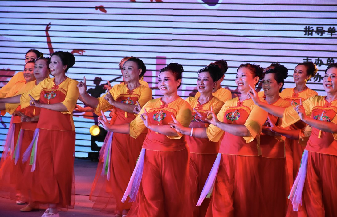 HainanToday's tweet photo. π π π The 2023 #Wenchang #Square #Dance #Competition is here! 10 square dance teams from all over the city gathered to showcase their vibrant spirit.
#oldmanstrength #olddancer #restpeople #danceandfitness #healthylife #danceteam https://t.co/xgfTv9OjyQ