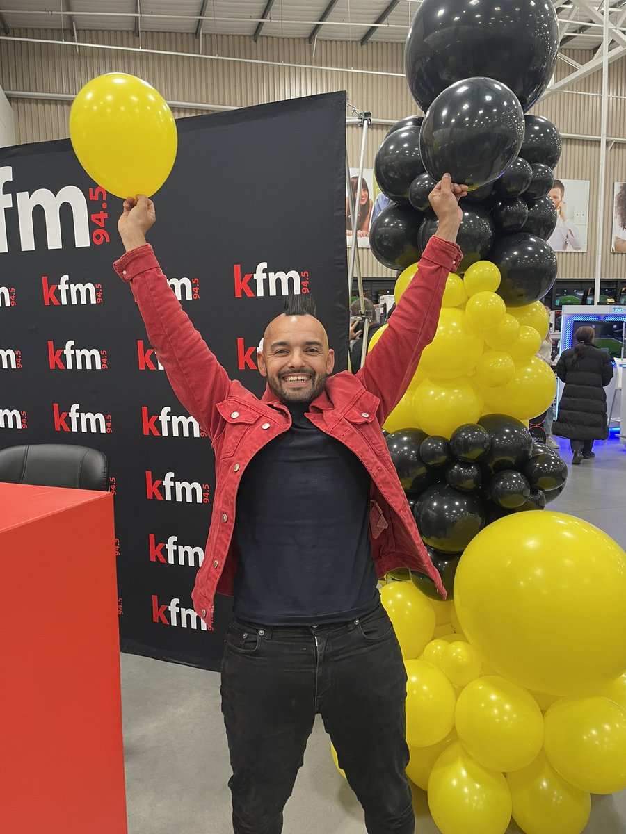 KFMza's tweet photo. Thank you for joining @carlwastie and the #KfmCrew for the #KfmTop40 broadcast LIVE from @Makro_SA Montague Gardens! Visit your favourite Makro store for their amazing 52nd birthday deals! #MakroBirthday https://t.co/udDVt9Kfwm