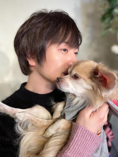 d7xwSLcZhN2vaAq's tweet image. #竹島宏 君 こんばんは🥰
青森Quarter🎤お疲れ様でした
今日は宏君と一緒にシンバ会長も🐾
やっとこのページに来れました🙇

#スポニチ さんに感謝します
🦋涙が溢れて止まりません💦
宏君の"📷皆さんへ"は涼ちゃんのページで見つけました🐶の存在を知ったのは🐶17才の🎂#P64❤️
シンバ会長ありがとね⭐️