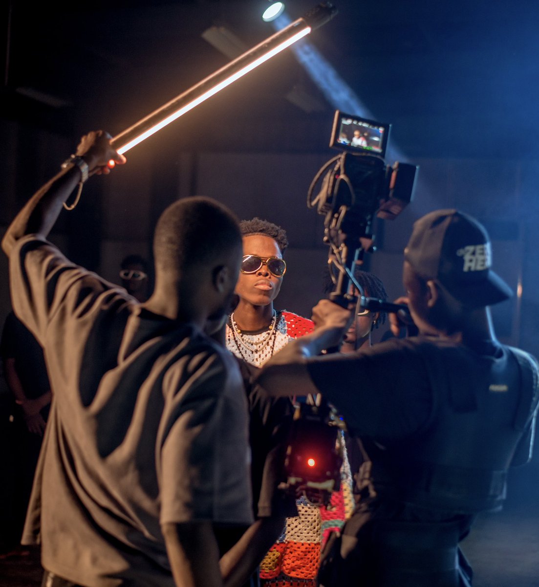 Talakaka3's tweet photo. Talakaka Officiel  et le Pablo du bèlifornia Santrinos Raphael avec le non môfôr de kôdjoviakôpé BLACK MANU  comin soon 🇹🇬

Abonnez-vous sur ma chaîne YouTube et activités les cloches de notifications ça peux tomber à tout moments👉🏽 https://t.co/fNZiq5WF9N https://t.co/TBI8bJdmmU