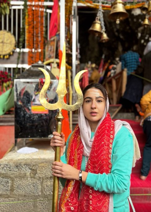 #SaraAliKhan pic from Amarnath Yatra. ♥️
#BroTrailer #Kanguvaglimpse #HeavyRains #Nithiin32 #Bawaal #Kanguva #ElvishBBWinner #TheTrial