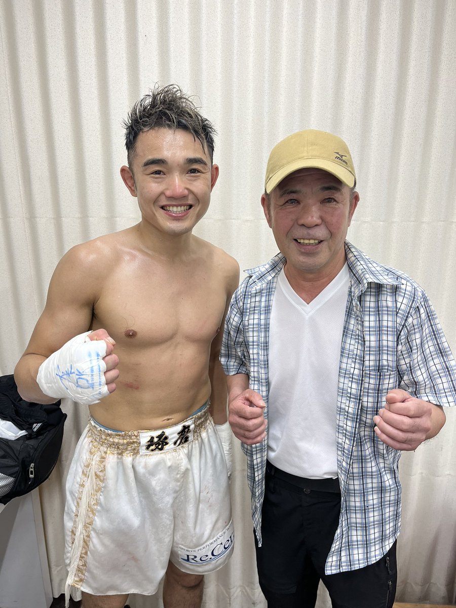 take45op's tweet photo. 悠斗くん衝撃の９秒KO勝ち！

これで町田金子ジムが閉館してから琢磨くん、俺、悠斗くんと３連勝！
ジムは無くなってもチームマチカネは健在！

会長、僕たち頑張ってます！ https://t.co/fiP1NRrlOr