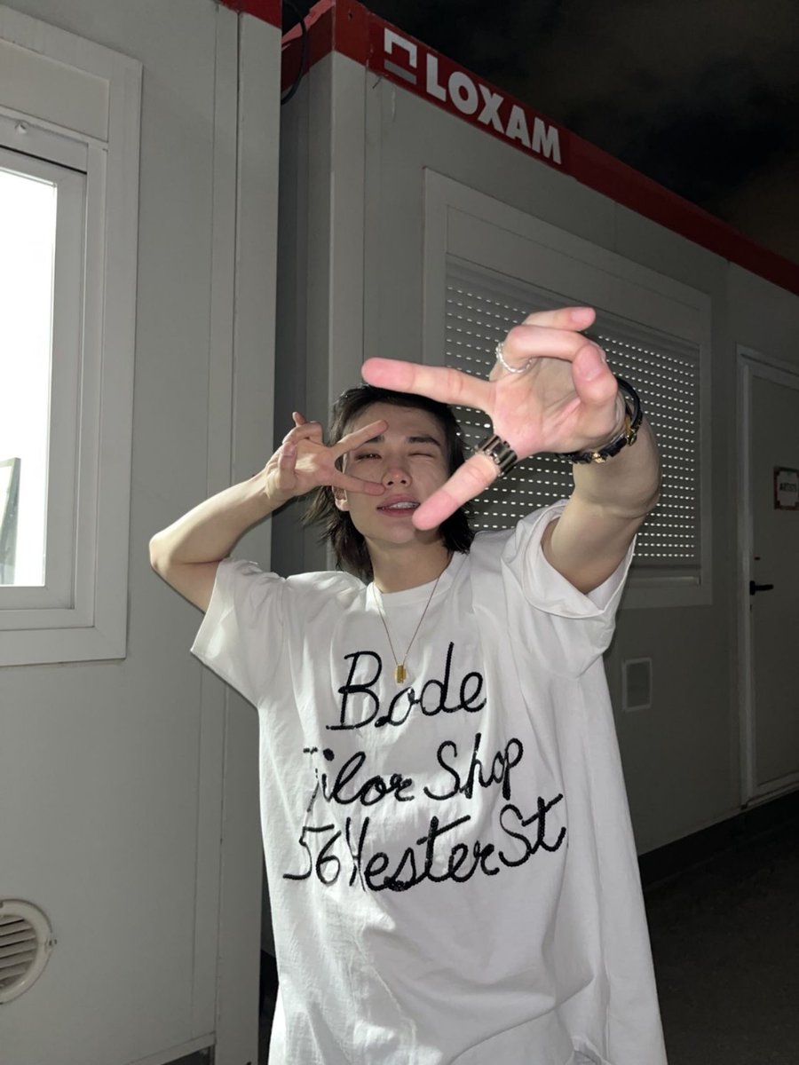 hyunjin pics tweet media
