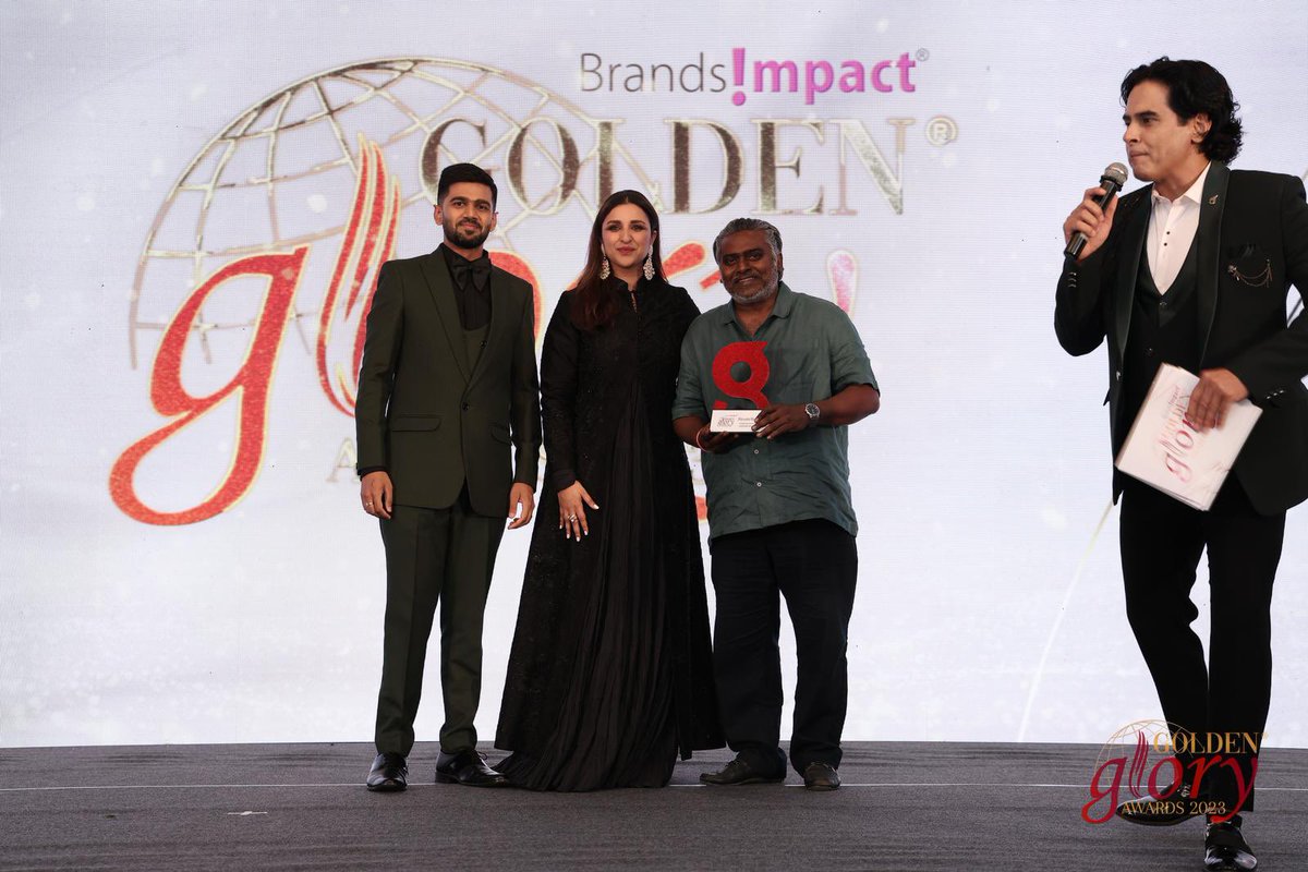 brands_impact's tweet photo. @debu_dibyendu awarded as the "Breakthrough Performer of the Year - Male" at the Bollywood Edition of Golden Glory Awards 2023 presented by Brands Impact✨🔥 
.
.
.
.
@_AnkitaSingh @AmolMonga 

#goldengloryawards2023 #gga2023 #brandsimpact https://t.co/HxCkhGgsqc