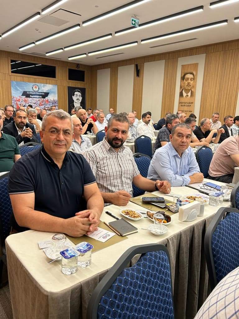 ebsigdir1's tweet photo. 📌 @EgitimBirSen 57. Başkanlar Kurulumuz Ankara @EbsOtel de başladı.
✔️7. Dönem Toplu Sözleşme Tekliflerinin Değerlendirilmesi
✔️ Eğitim çalışanlarının talep, sorun ve çözüm önerilerinin
Görüşüleceği toplantının hayırlara vesile olmasını diliyoruz.
@_aliyalcin_ @erkancigdemm https://t.co/mR6VTSqxIB