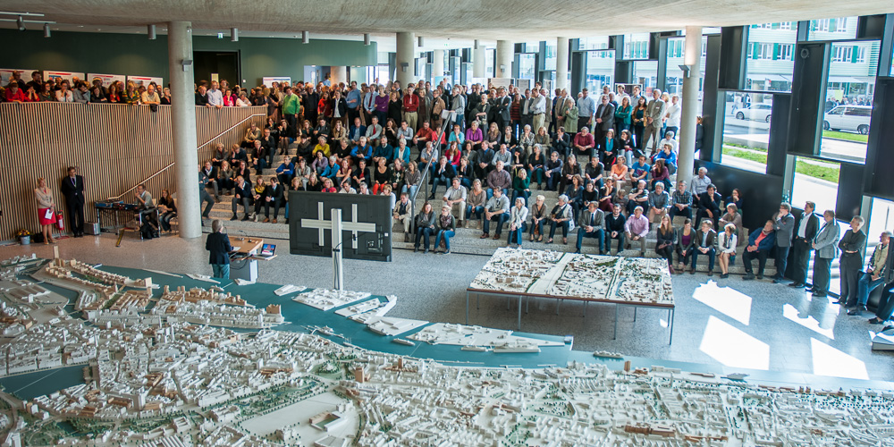 OTD vor 10 Jahren: Montag, der 22. Juli 2013 war für uns Mitarbeiter des Landesbetriebs #Geoinformation und #Vermessung der erste Tag am neuen Dienstsitz in Wilhelmsburg!
gerdhachmann.de/lgv/
#LGV <a href="/HH_Geo/">Landesbetrieb Geoinformation und Vermessung (LGV)</a> <a href="/fhh_bsw/">Behörde für Stadtentwicklung und Wohnen</a> <a href="/fhh_umwelt/">UmweltbehördeHH</a>