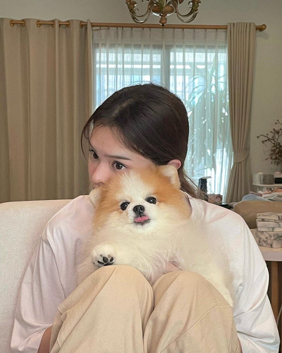 supermooly's tweet photo. ทำไมน่ารักแบบนี้
#ALLY #allynitibhon
#แอลลี่ #aprilbar https://t.co/1R0ta3rDYm