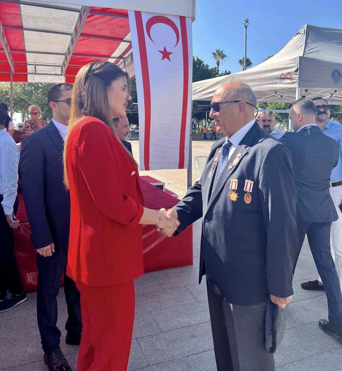 ZaliheM's tweet photo. 20 Temmuz Barış ve Özgürlük Bayramı’nın 49. yılını Cumhuriyeti Meydanında törenlerle kutladık https://t.co/hLSqBV0Obl