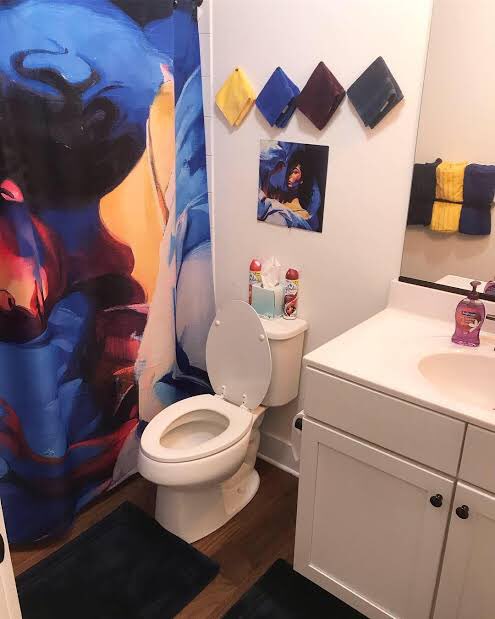 LordeViral's tweet photo. you enter to my bathroom and see this, what do u do? https://t.co/FWsEBUd9ei