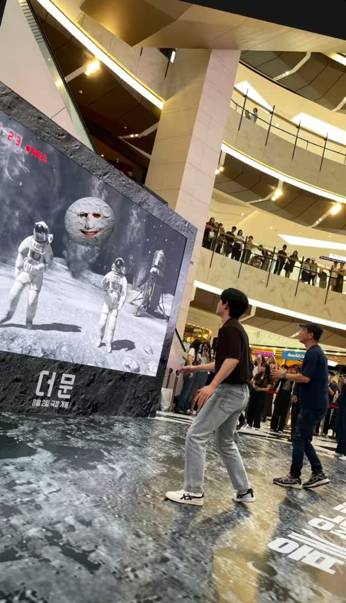 230722 DO Instastory Update

#도경수 #디오 #DohKyungSoo #kyungsoo #DO #TheMoon