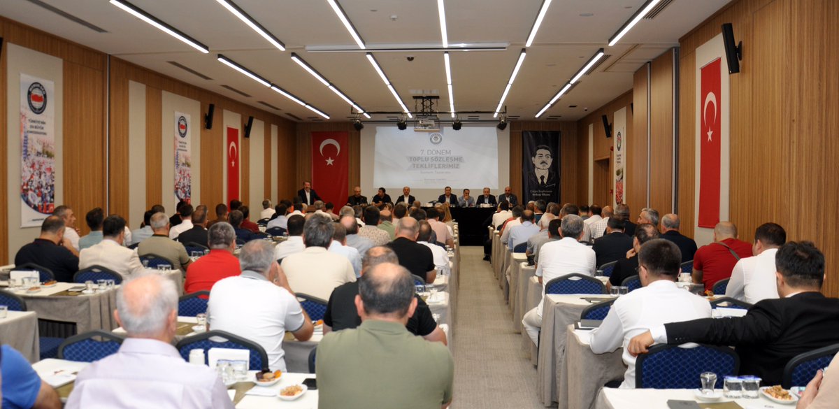 EgitimBirSen's tweet photo. Eğitim-Bir-Sen 57. Başkanlar Kurulu @EbsOtel Ankara’da toplandı.

Başkanlar kurulunun gündemi doğrultusunda 7. Dönem Toplu Sözleşme'de masaya taşınacak teklifler; eğitim çalışanlarının çözümünü istediği sorunlar ve beklentileri değerlendiriliyor. https://t.co/jZyDjFYnUh