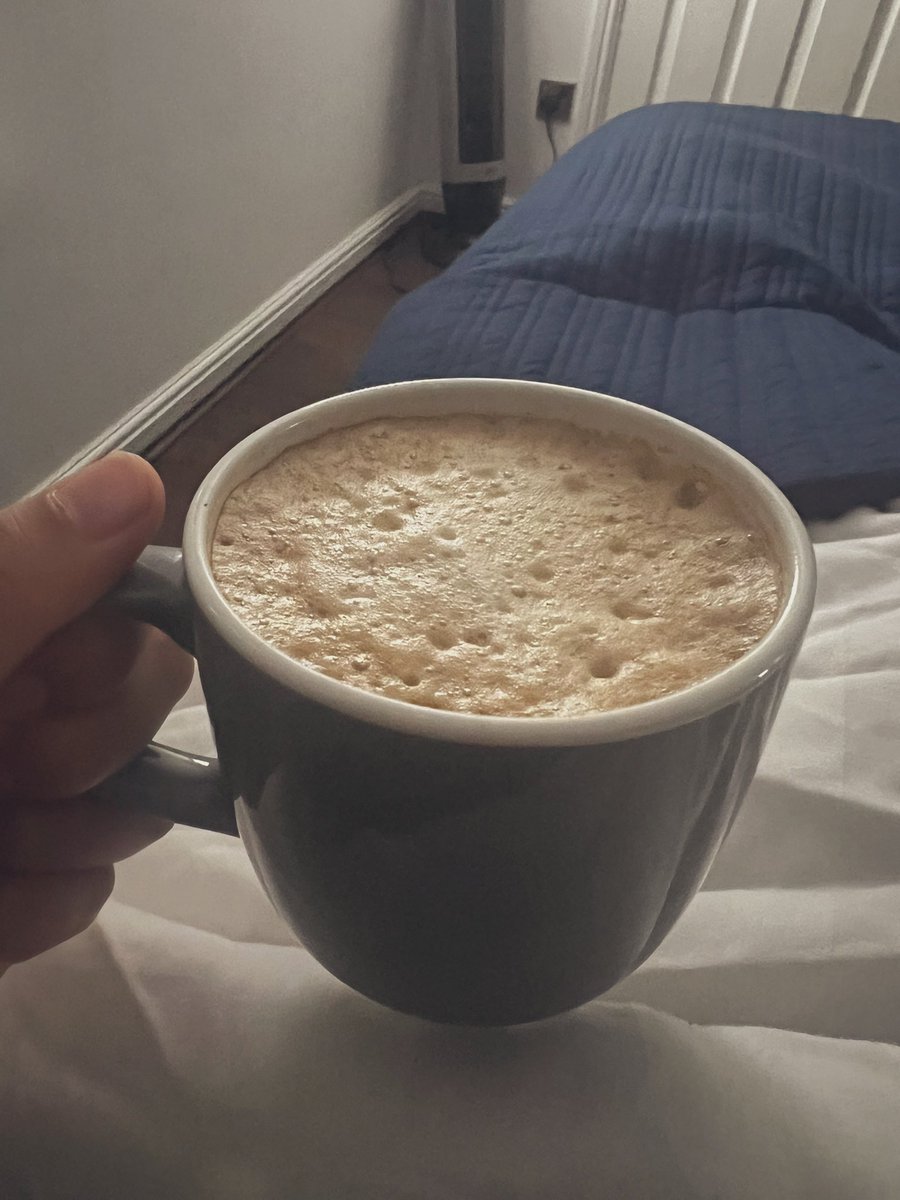 Day 2: enjoy a slow start and another hot coffee in bed while baba takes Aydin to football ☕️