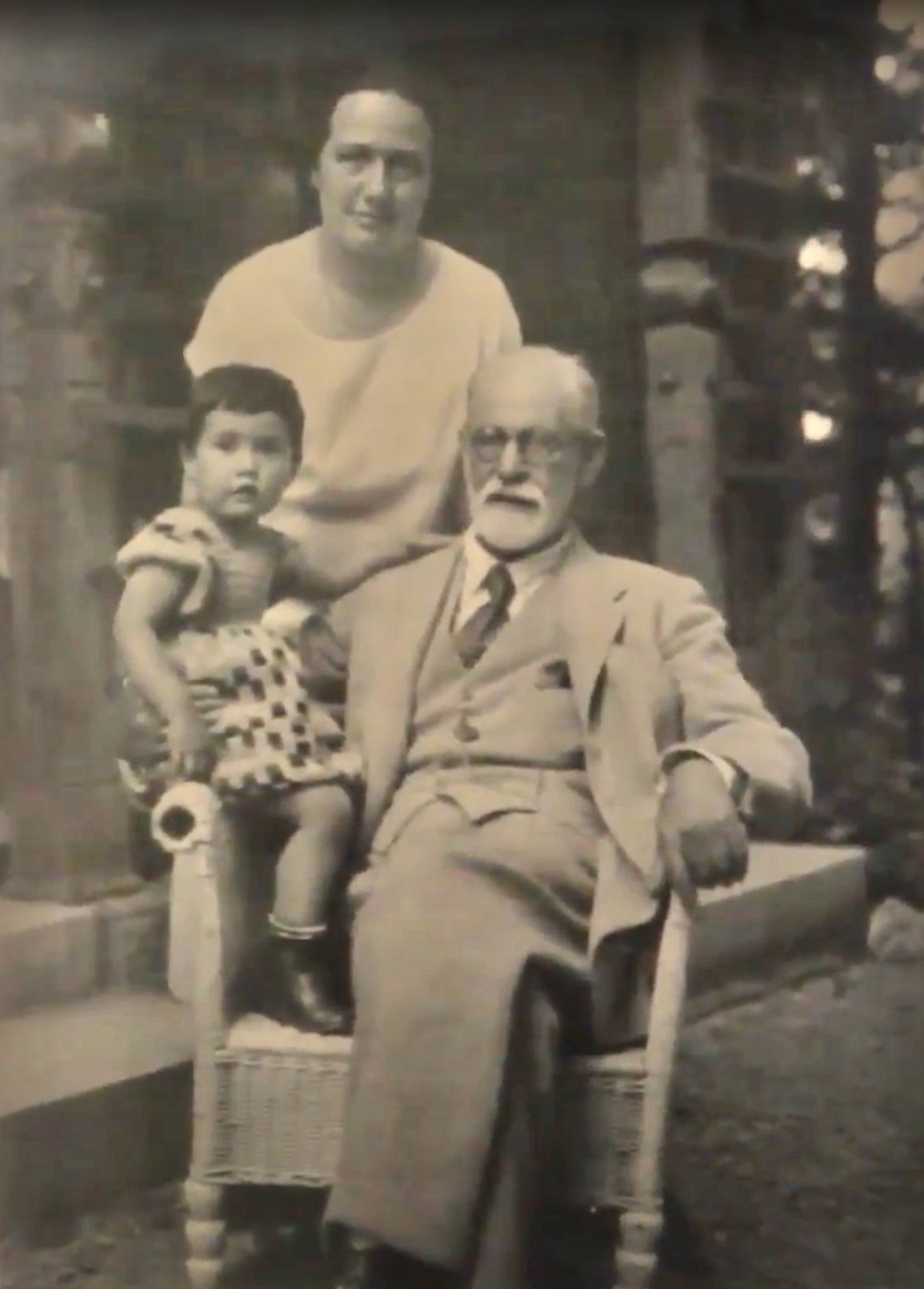 Lacan Circle Of Australia on Twitter "Sigmund Freud with his