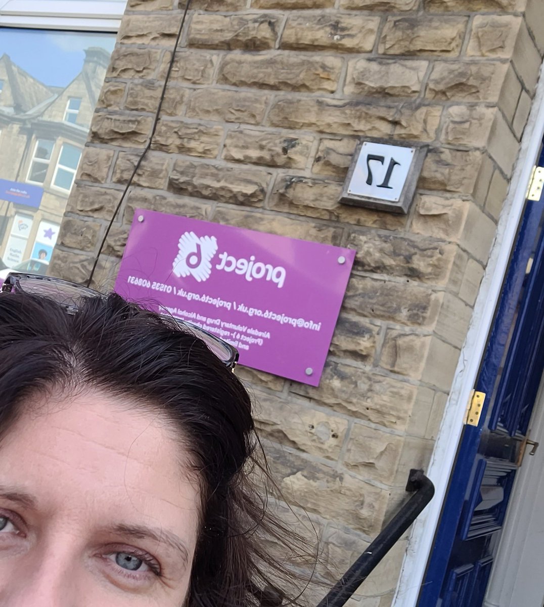 jessicaparker57's tweet image. Went to #Project6 main office in #Keighley this week to meet CEO and Chair of @aco_bradford @VickiBeere.  What an asset that garden is! gorgeous.  sorry I was late.  I'm listening and learning.