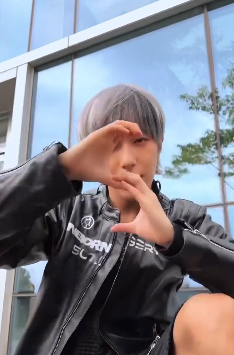 julyyfirst's tweet image. sos ออริจินอล😎 #RenjunSOSchallenge