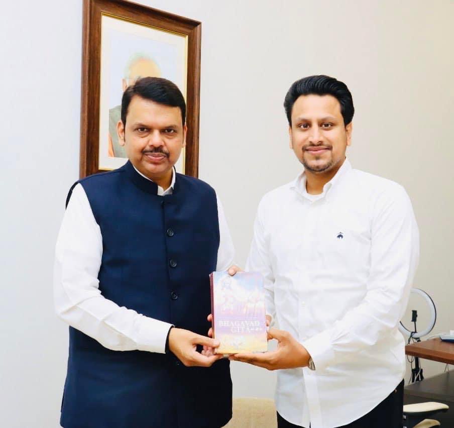 Birthday greetings to the Hon'ble Deputy Chief Minister of Maharashtra, Shri Devendra Fadnavis ji. 

His efforts and vision to expand Maharashtra’s GSDP to a trillion dollar economy is truly inspirational.  

Prayers for his long &amp; healthy life.

<a href="/Dev_Fadnavis/">Devendra Fadnavis</a>