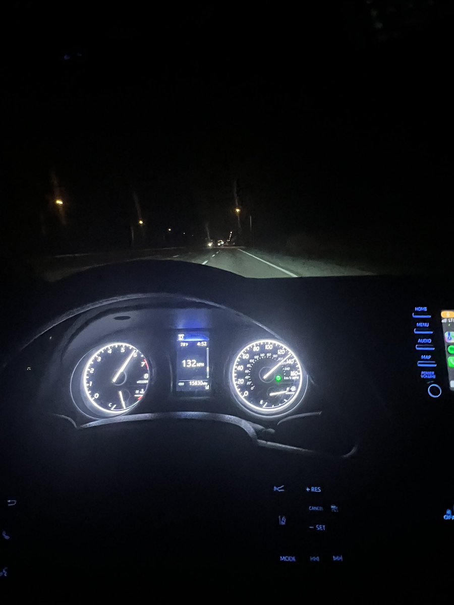 ilyclone_'s tweet image. Round 2 fr