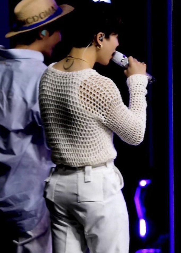 jimin lover tweet media