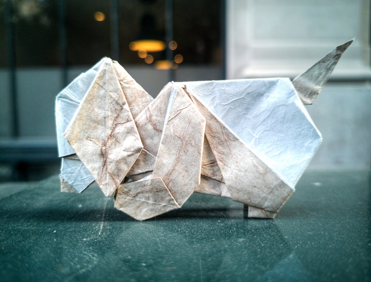 BarthDunkan's tweet photo. Origami Sniffer Puppy..
Chiot stylisé et plié à partir d'un carré par Barth Dunkan (EcOrigami).
Puppy designed and folded from a square by Barth Dunkan (EcOrigami)
#barthdunkan #ecorigami #puppy #origami #paperfolding #paperart #mfpp #Amazon #origamidog #origamipuppy https://t.co/mrQlXy2y6V