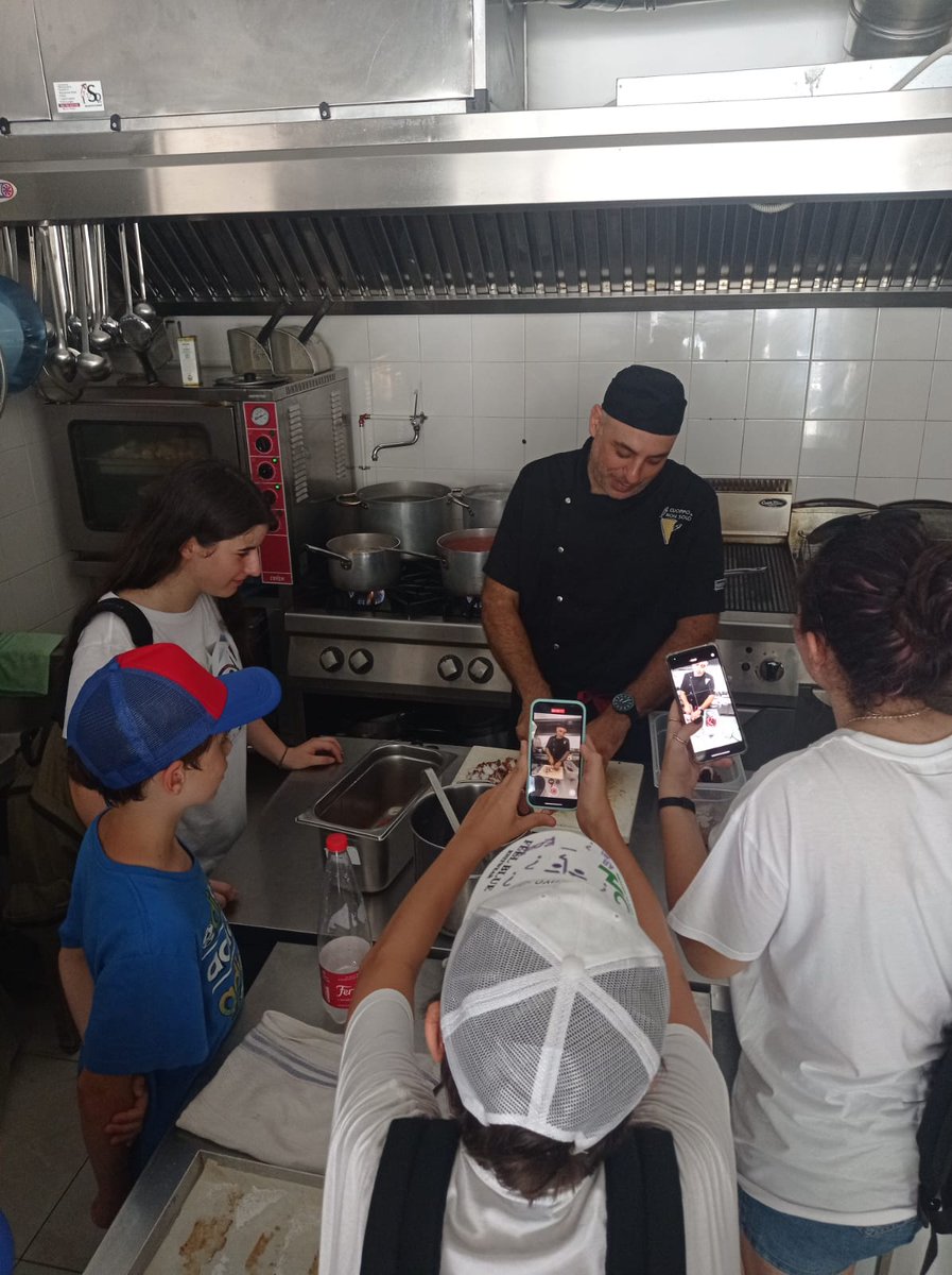 🐟Il gioco è iniziato, i ragazzi oggi sono alla scoperta di una marineria della Campania e grazie alla cooperativa Cuoppo e non solo  asseggeranno la diversicazione del prodotto. 🔜Ma non è tutto!! Seguici per rimanere aggiornato.