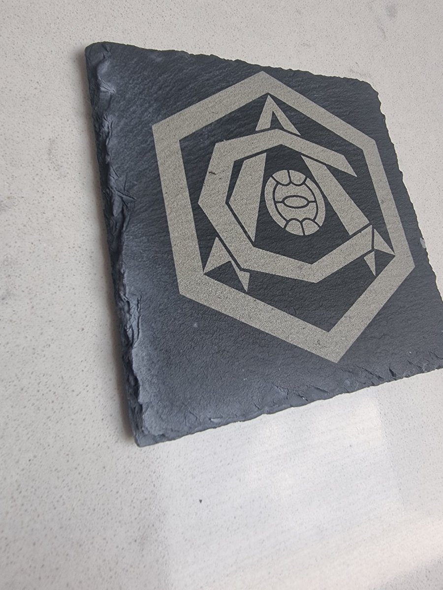 sliney66's tweet photo. ⚠️ 🚨 COMPETITION TIME 🚨 ⚠️ 
WIN 4 SLATE COASTERS WHEN ARSENAL BEAT MAN U. TO ENTER LIKE FOLLOW AND RETWEET. 8 TO CHOOSE FROM. £20 FOR 4. MIX AND MATCH WITH MUGS
https://t.co/O2BMkFjLMq 
#ARSENAL #AFC #GOONERS #GUNNERS #COYG https://t.co/9Fcwu3R8bc