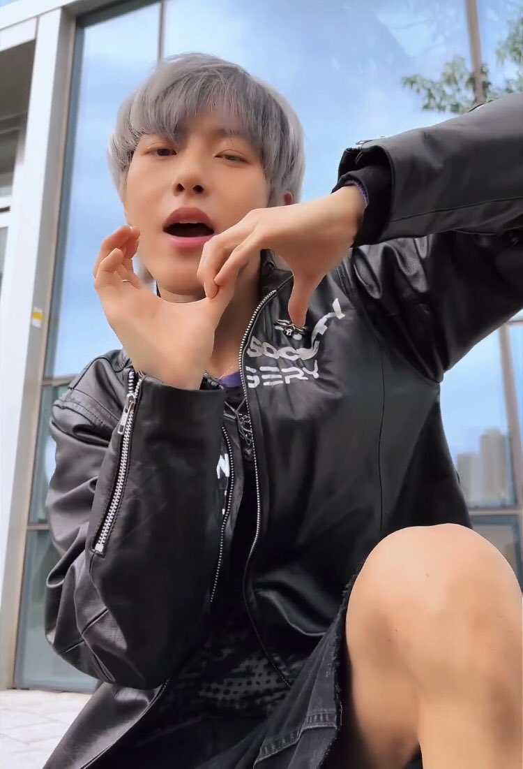 renren_Acoustic's tweet image. 🆘 집중 이건 #SOSChallenge 🆘
ロンジュンくん大優勝.ᐟ.ᐟ