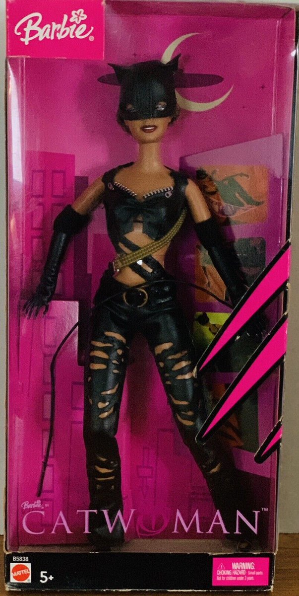 Luca8aa's tweet photo. @guinithahb Bien dicho y para fortalecer el argumento presento barbie catwoman https://t.co/1jQ8xBPdfJ