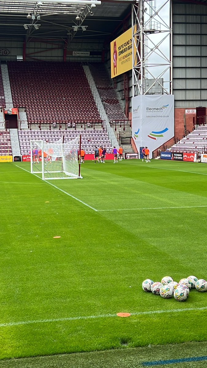 lkwalker3112's tweet photo. @JamTarts first team training session @TynecastlePark_ 
#jamtarts
Ryan Walker https://t.co/Yt3ZnwHpBU