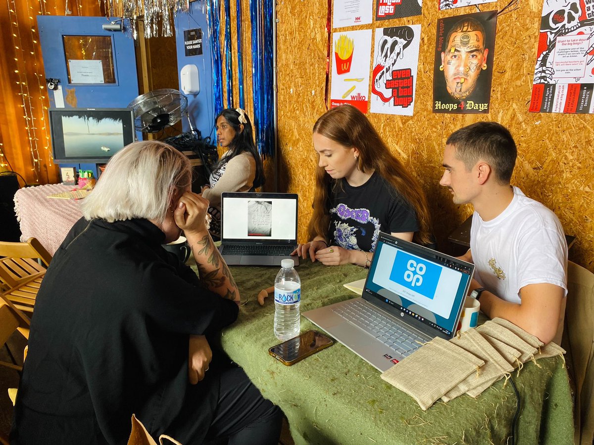 Rob & Liv Creatives tweet media