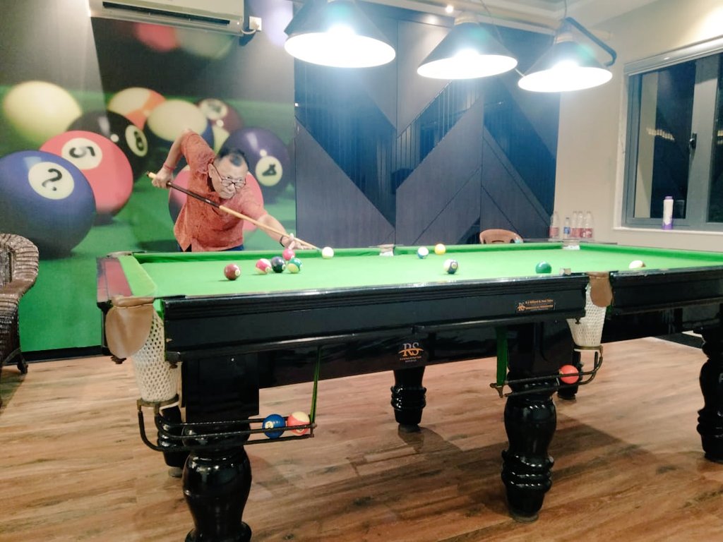 EasternMetropo1's tweet photo. It's always a Great Idea to have an IDEAL Evening 🌃🌆 Experience at the Pool Table.

#snookersandbilliards  #pooltable #easternmetropolitanclub

#sportsfacility #property #india  #kolkata #clubs #indianclubs. https://t.co/4XzdBtD4PA